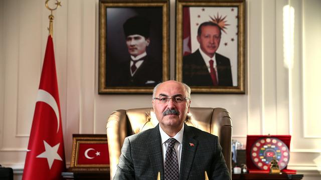 Yavuz Selim Köşger kimdir, nereli ve kaç yaşında? Yeni Adana Valisi Yavuz Selim Köşger hangi görevlerde bulundu? 57 ilin valisi değişti