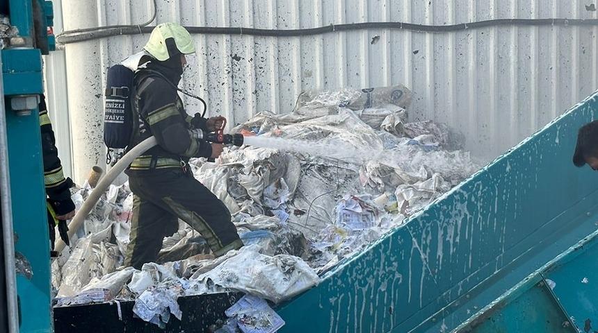 İtfaiye ekipleri yangından yangına koştu