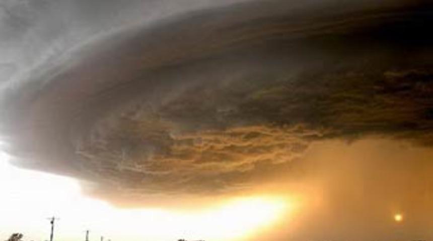 Kasırga Meksika kıyılarına yaklaşıyor