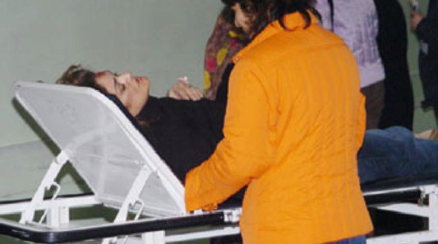 S&uuml;r&uuml;c&uuml; kursu hocası hatalı sollamadan &ouml;ld&uuml;