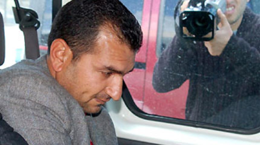 Katil zanlısı sahte kimlikle yakalandı