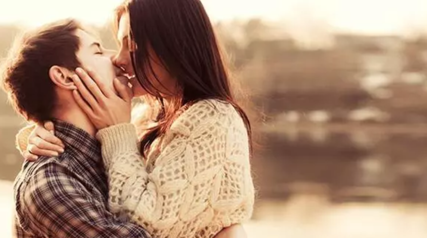 Dolu dizgin aşk yaşıyorlar: En romantik ve eşine sadık burçlar!