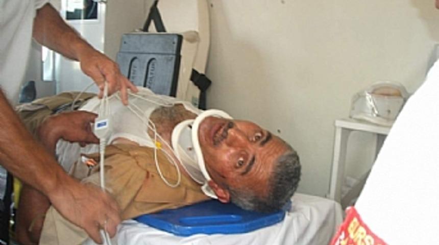 Şof&ouml;r uyuyunca TIR devrildi 