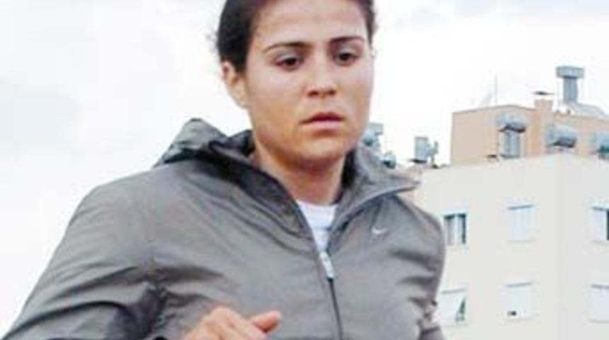 Milli atlet S&uuml;reyya Ayhan anne oldu