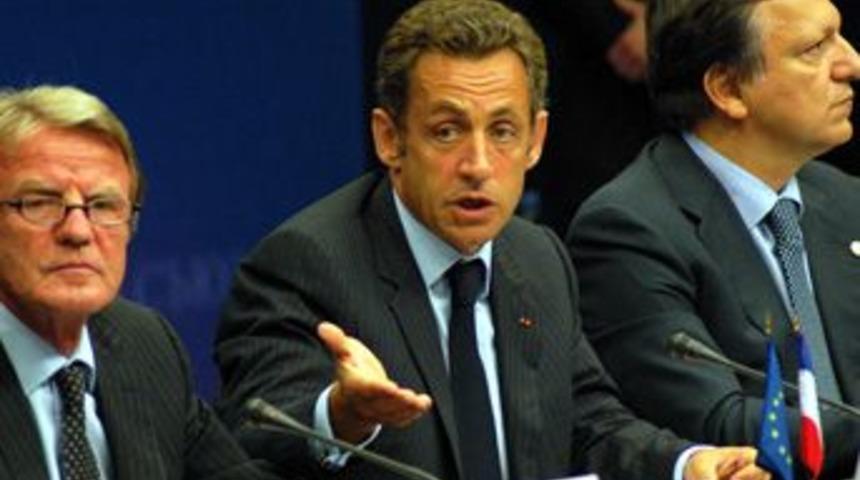 AB'den Rusya m&uuml;zakerelerini erteleme kararı