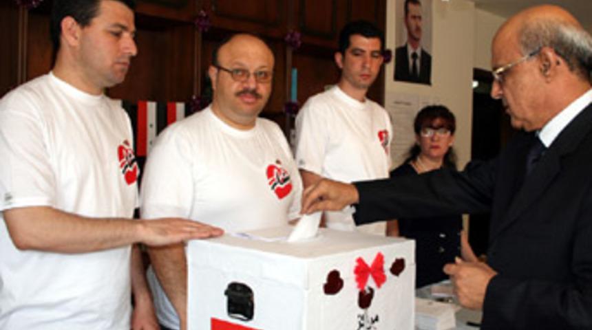 Suriye'de Devlet Başkanlığı i&ccedil;in referandum