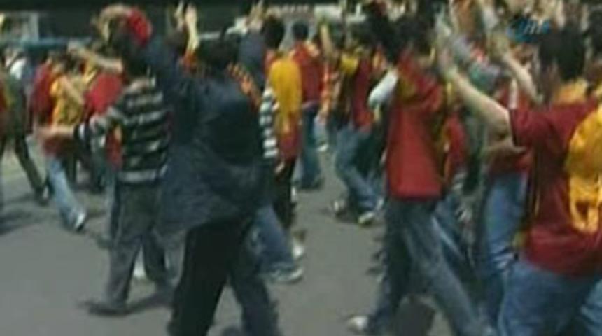 Derbi &ouml;ncesi gerginlik