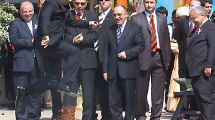 Erdoğan'dan Baykal'a "m&uuml;flis t&uuml;ccar" benzetmesi