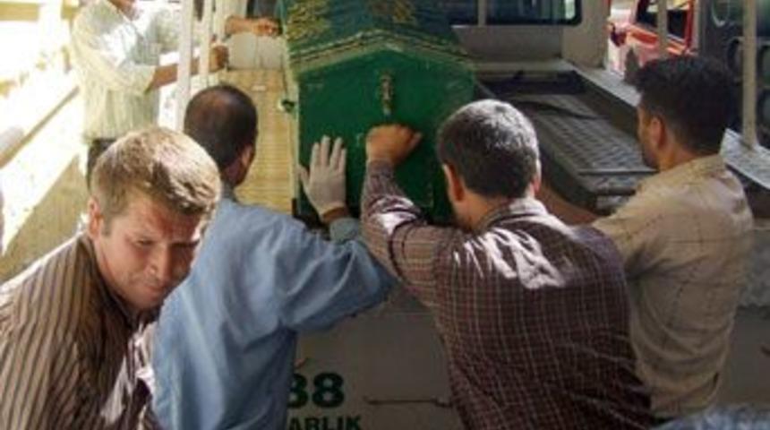 Fıstık sermek isterken canından oldu