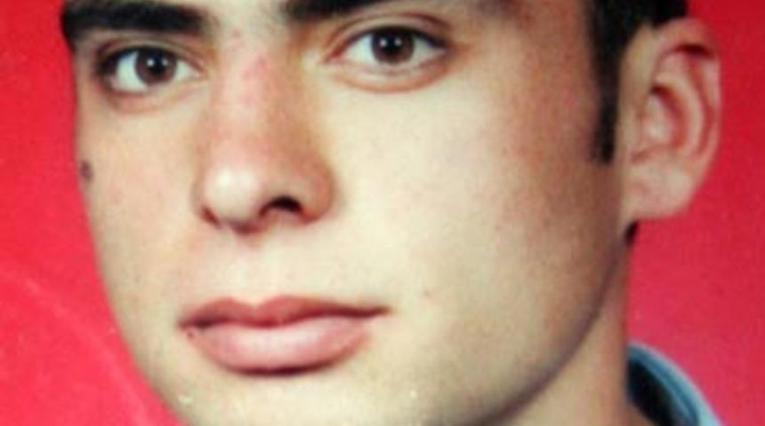 D&uuml;ğ&uuml;n kana bulandı