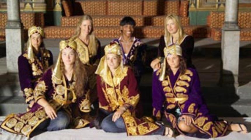 İstanbul Cup'ın a&ccedil;ılış t&ouml;reni Topkapı Sarayı'nda yapıldı