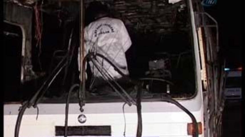 Aksaray'da bir otob&uuml;s ve otomobil yandı