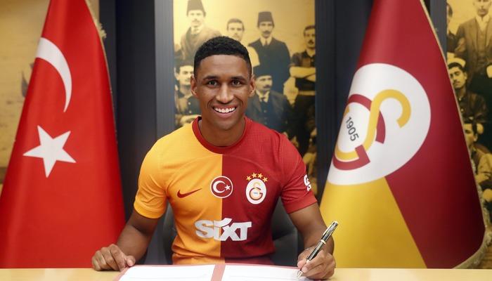 Son dakika: Galatasaray'da yılan hikayesine dönen transfer mutlu sonla bitti! Tete, resmi imzayı attı…