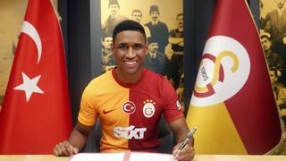 Son dakika: Galatasaray'da yılan hikayesine dönen transfer mutlu sonla bitti! Tete, resmi imzayı attı...