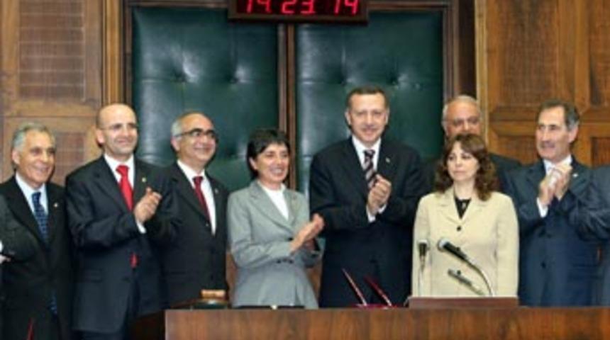 AKP'de yeni y&uuml;zler