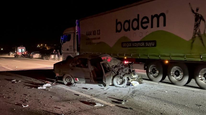 Aksaray'da zincirleme trafik kazasında 1 kişi öldü, 12 kişi yaralandı