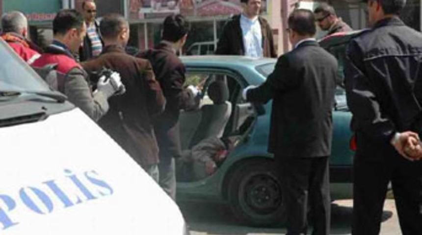 Emekli astsubayın eşine infaz