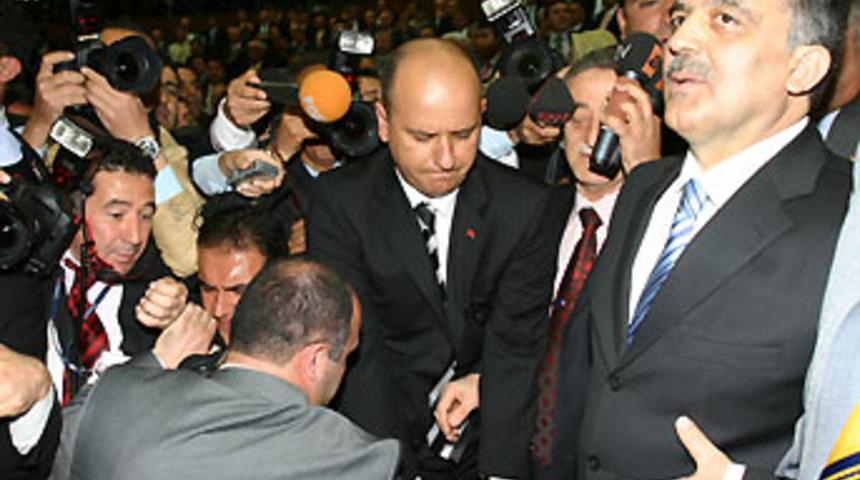 Siyaset "kutsal" Cuma'ya odaklandı