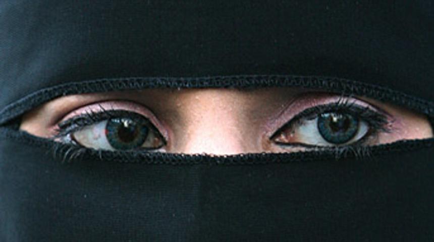 İngiltere'de m&uuml;sl&uuml;manlara ayrımcılık