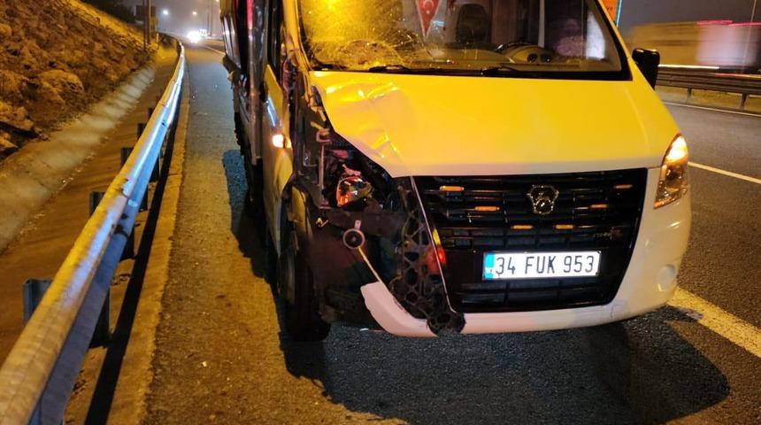 Bolu'da otoyolda duran tırdan inen kişi kamyonetin çarpması sonucu öldü