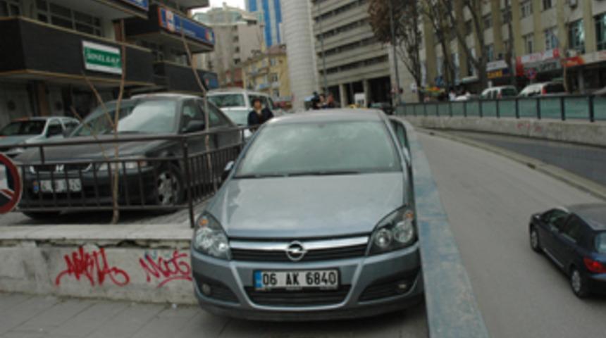 Trafikte b&ouml;yle komedi g&ouml;r&uuml;lmedi