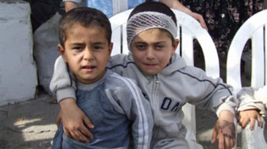 6 yaşındaki &ccedil;ocuk şof&ouml;rl&uuml;ğe merak sardı