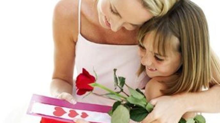 Anneler G&uuml;n&uuml;'nde 528 milyon YTL'lik alışveriş