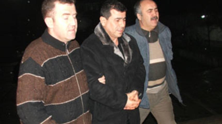 &Uuml;nl&uuml; uyuşturucu ka&ccedil;ak&ccedil;ısı tutuklandı