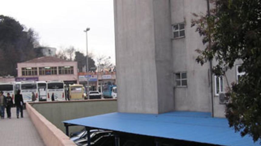 Zanlı adliyede tuvalet camından ka&ccedil;tı