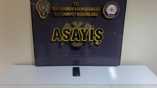 Cep telefonu hırsızı yakalandı! Evde saklanırken...