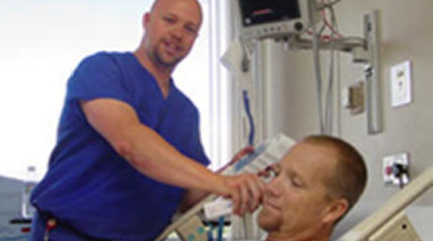 Erkek hemşire olur mu?