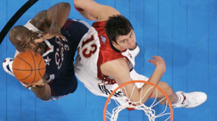 Mehmet Okur'un başarı &ouml;yk&uuml;s&uuml; kliplendi, İZLEYİN