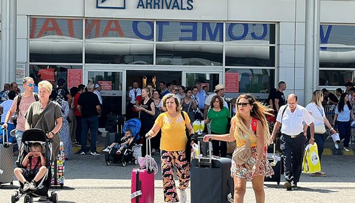 Antalya’ya hava yoluyla gelen turist sayısı 9 milyonu aştı!