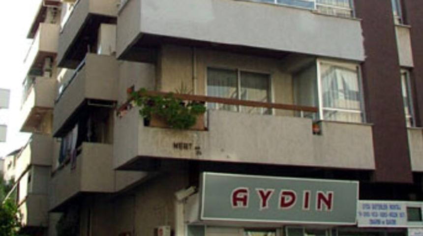 İthalat m&uuml;d&uuml;r&uuml;n&uuml; bayanı bı&ccedil;aklayarak &ouml;ld&uuml;rd&uuml;ler