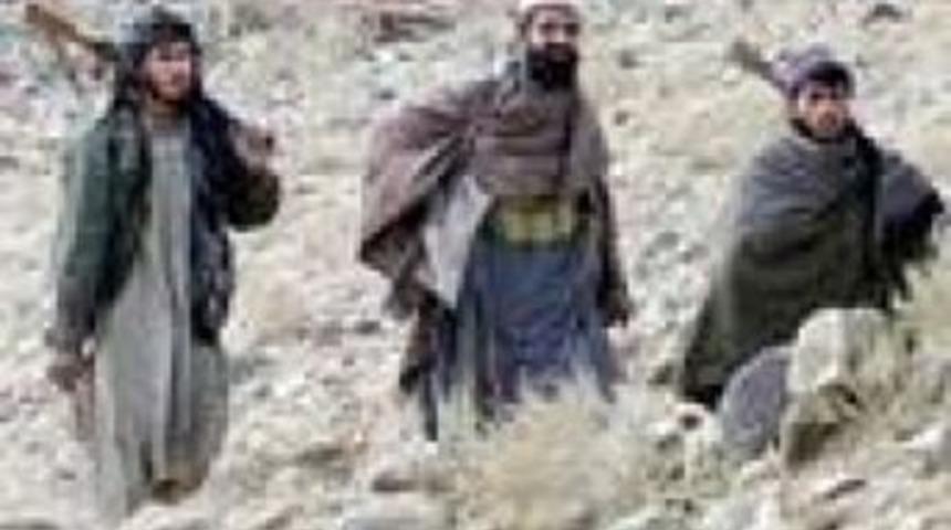 Pakistan'da 10 militan &ouml;ld&uuml;r&uuml;ld&uuml;