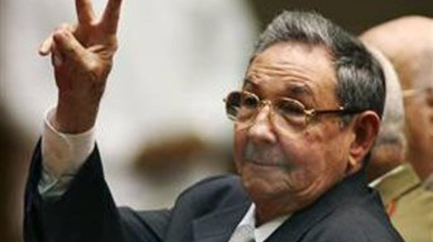 Raul Castro, ABD kongre &uuml;yeleriyle g&ouml;r&uuml;şt&uuml;