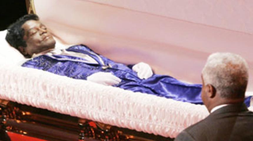 James Brown'ın cenaze t&ouml;reni bug&uuml;n