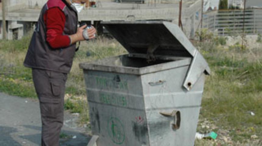 &Ccedil;&ouml;p tenekesinde bebek cesedi bulundu