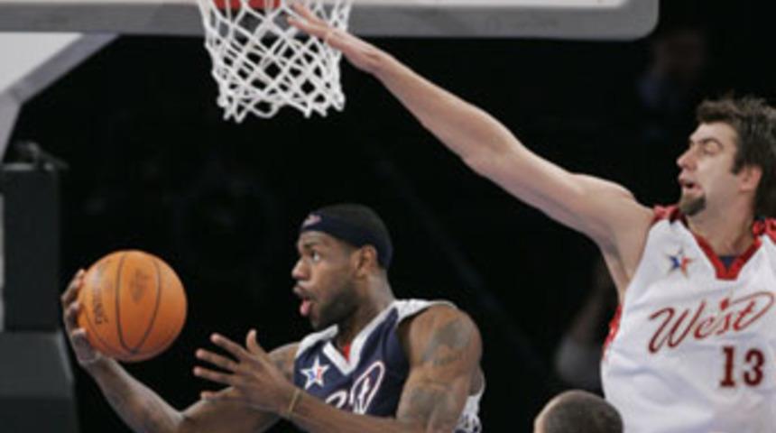 Mehmet Okur, All-Star'daki ilk ma&ccedil;ına &ccedil;ıktı