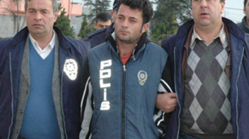 Edebiyat &ouml;ğretmeninden korkun&ccedil; cinayet planı