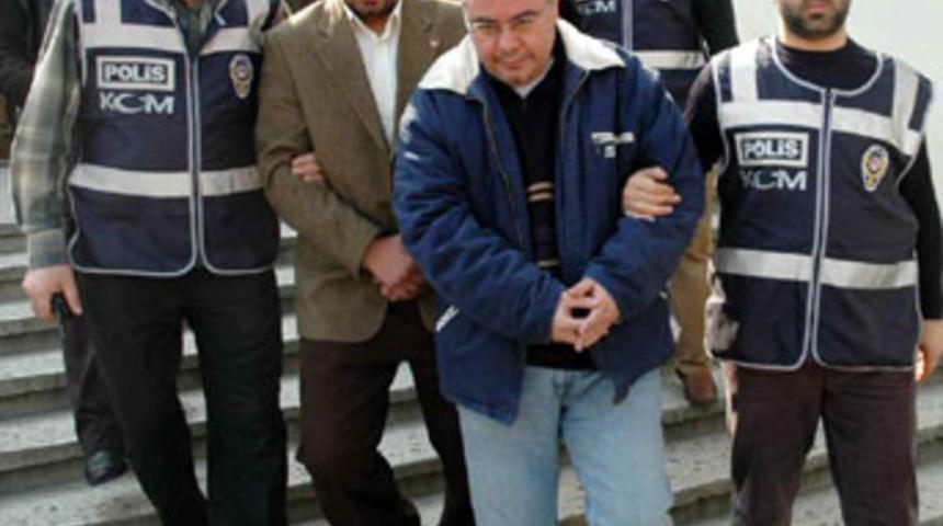 &Ccedil;alıştığı bankayı 1 milyon 500 bin YTL dolandırdı