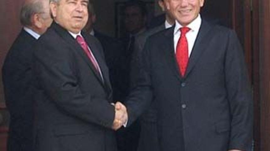 Kıbrıs'ta liderler yarın buluşuyor