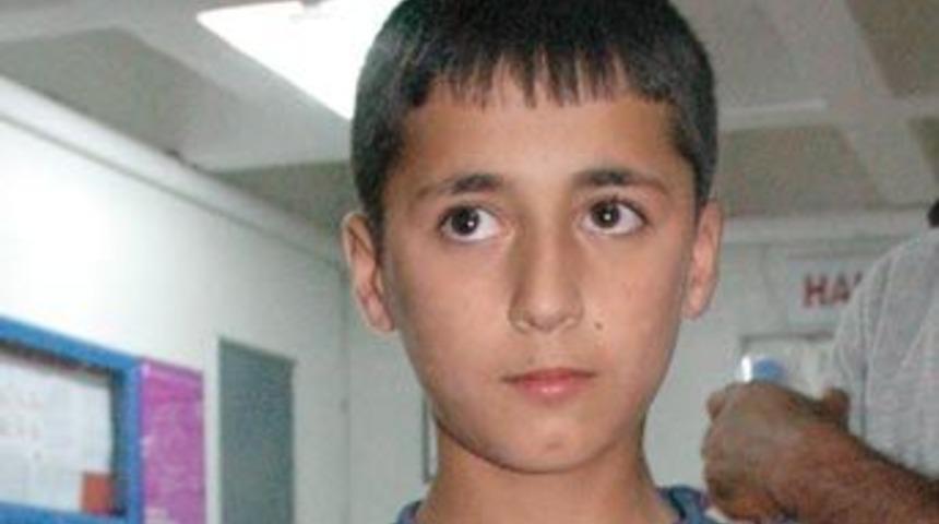 Kene 9 yaşındaki &ccedil;ocuğu cinsel organından ısırdı