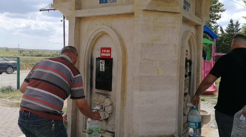 Parktaki çeşme, su israfını önlemek için sembolik olarak ücretlendirildi! "Kar etme amacımız yok, uygulama suyun kötüye kullanımını önlemek için"