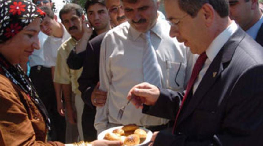 "T&uuml;rkiye bırakmayı bilmeyenlerden &ccedil;ekiyor"