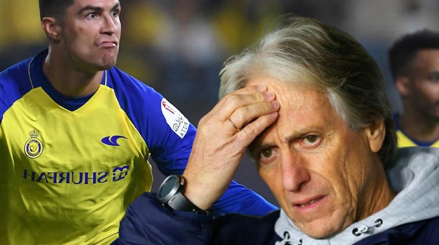 Arap Kulüpler Şampiyonası finalinde Ronaldo, kupayı Jorge Jesus'un elinden aldı!