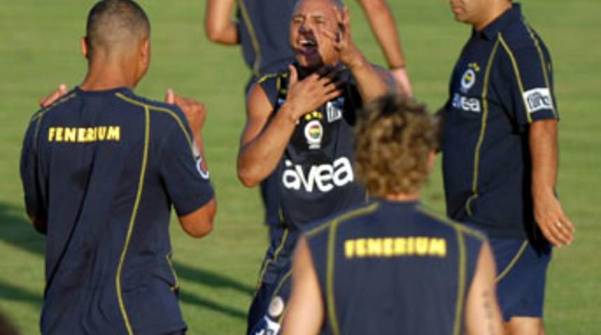 Carlos mu var, şov var!<font color="red">Spor Galeri</font>