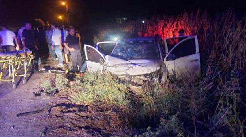 Adana'da feci kaza! Kafa kafaya çarpıştılar: 1 ölü, 5 yaralı