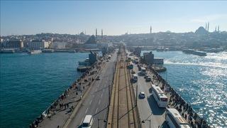 İstanbullular dikkat! İBB duyurmuştu: Bugün başladı, Galata Köprüsü'nde yoğun araç trafiği oluştu
