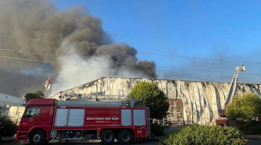SON DAKİKA | Antalya'da gıda fabrikasında yangın